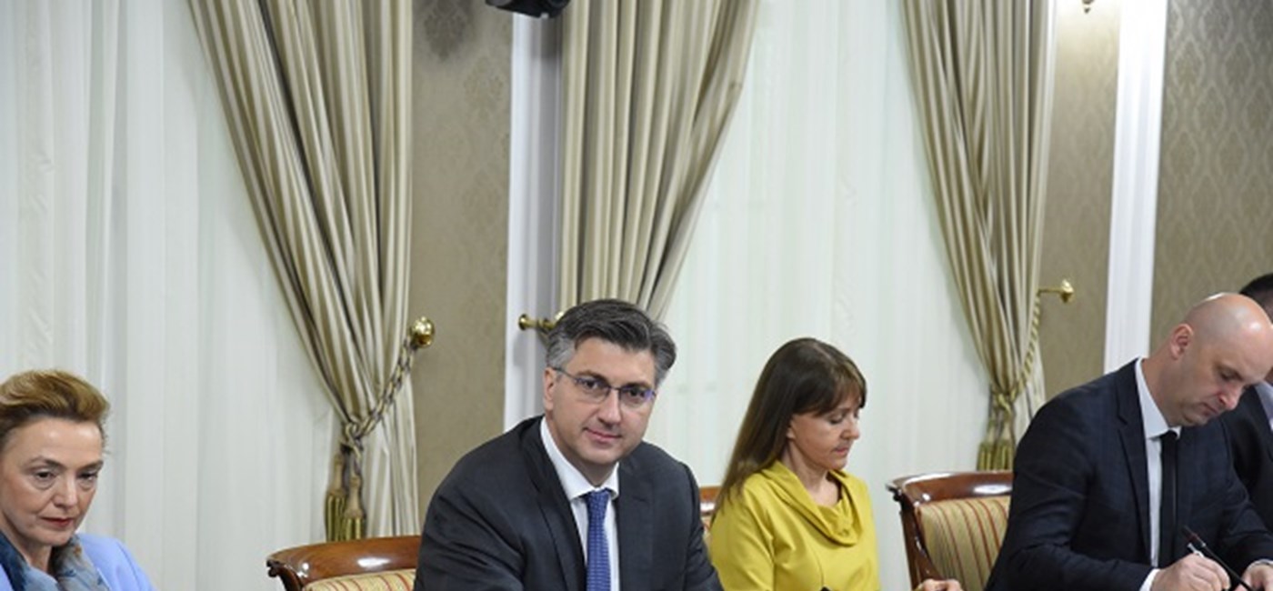 Rasterećujemo gospodarstvo i građane, a pritom ostvarujemo proračunski višak